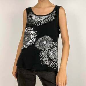 Faded Glory Women's Black and White Vest